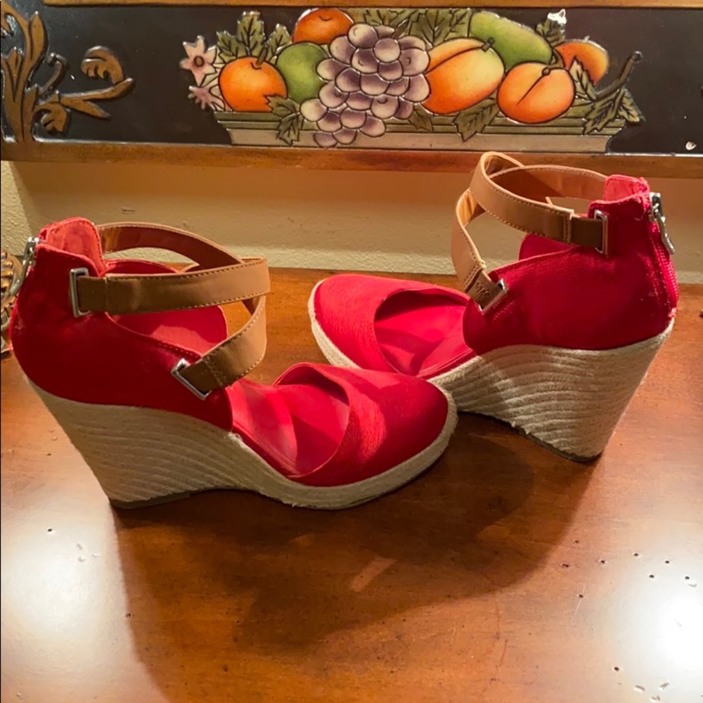 BCBG Espadrilles